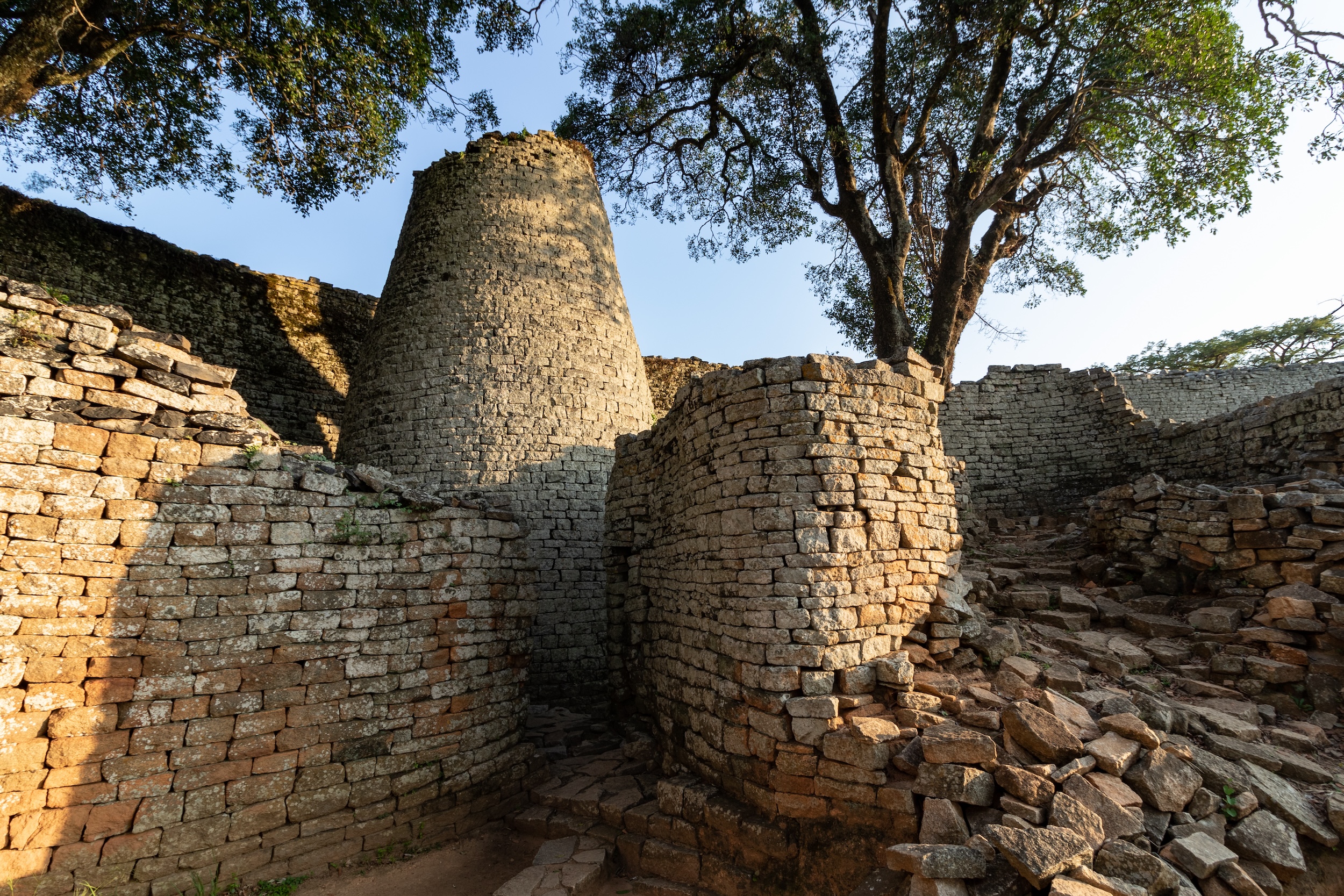 Photographs of Great Zimbabwe's Walls and Stone Enclosures, Twelfth to Fifteenth Century